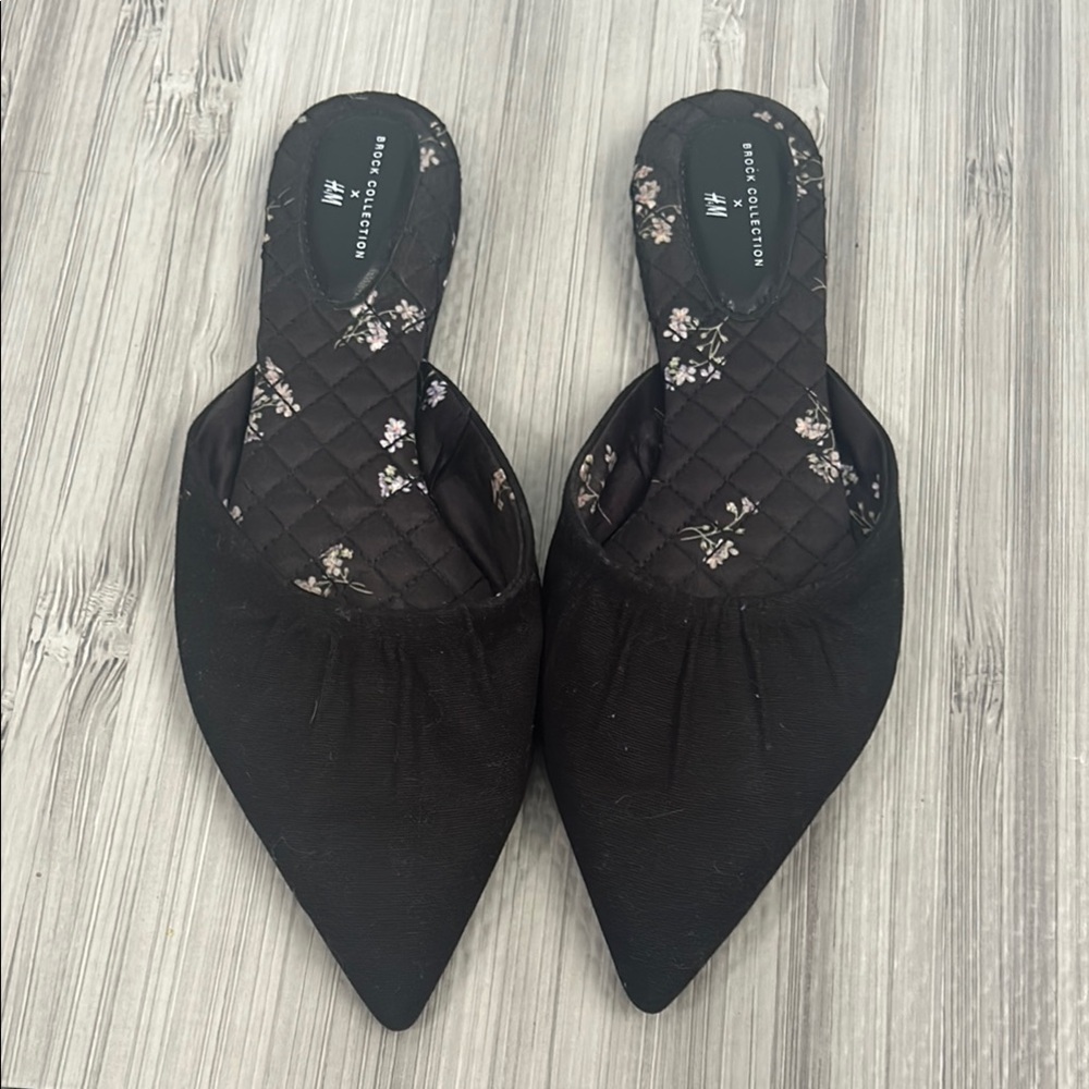 H&M Black Mules Sleek Minimalist Design
